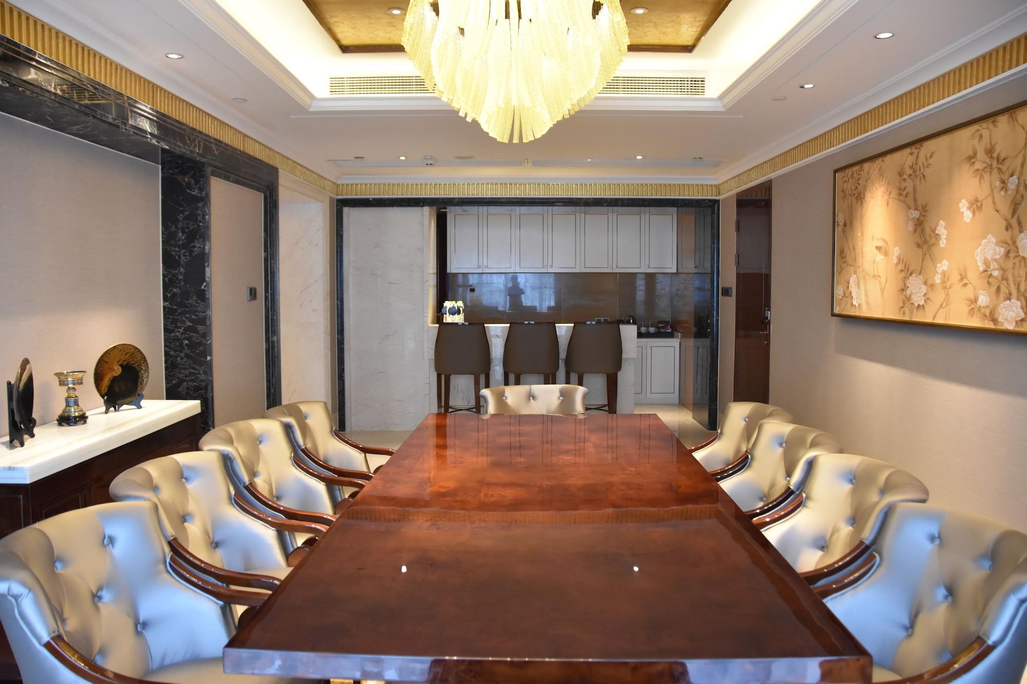 Hilton Wuhan Yangtze Riverside Buitenkant foto