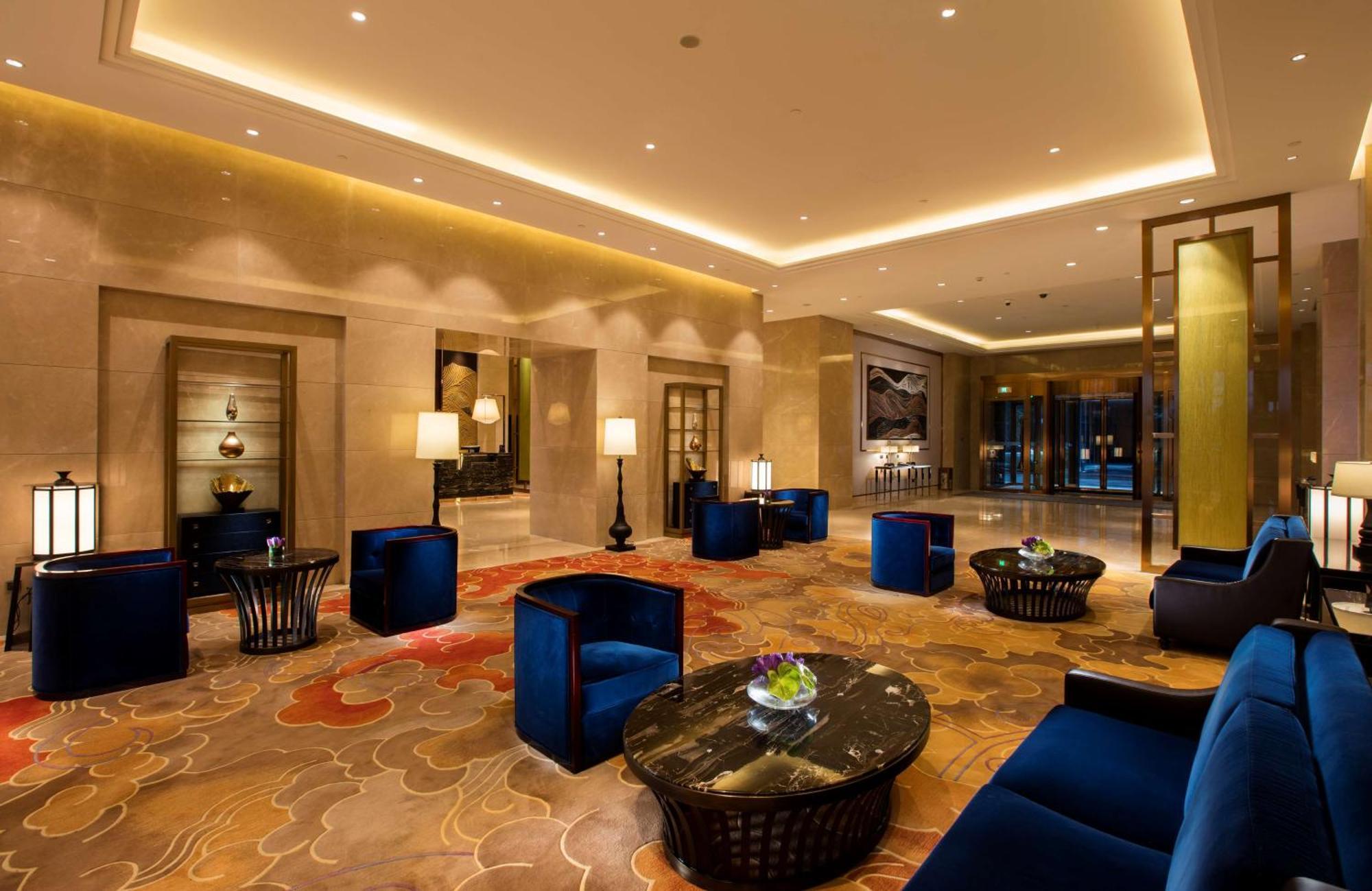 Hilton Wuhan Yangtze Riverside Buitenkant foto