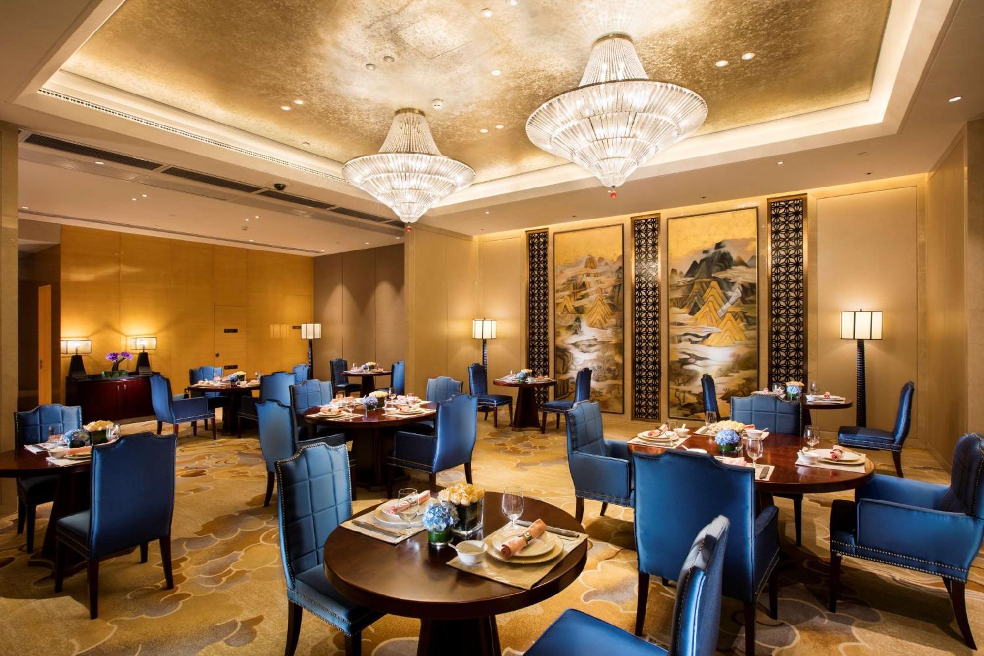Hilton Wuhan Yangtze Riverside Buitenkant foto