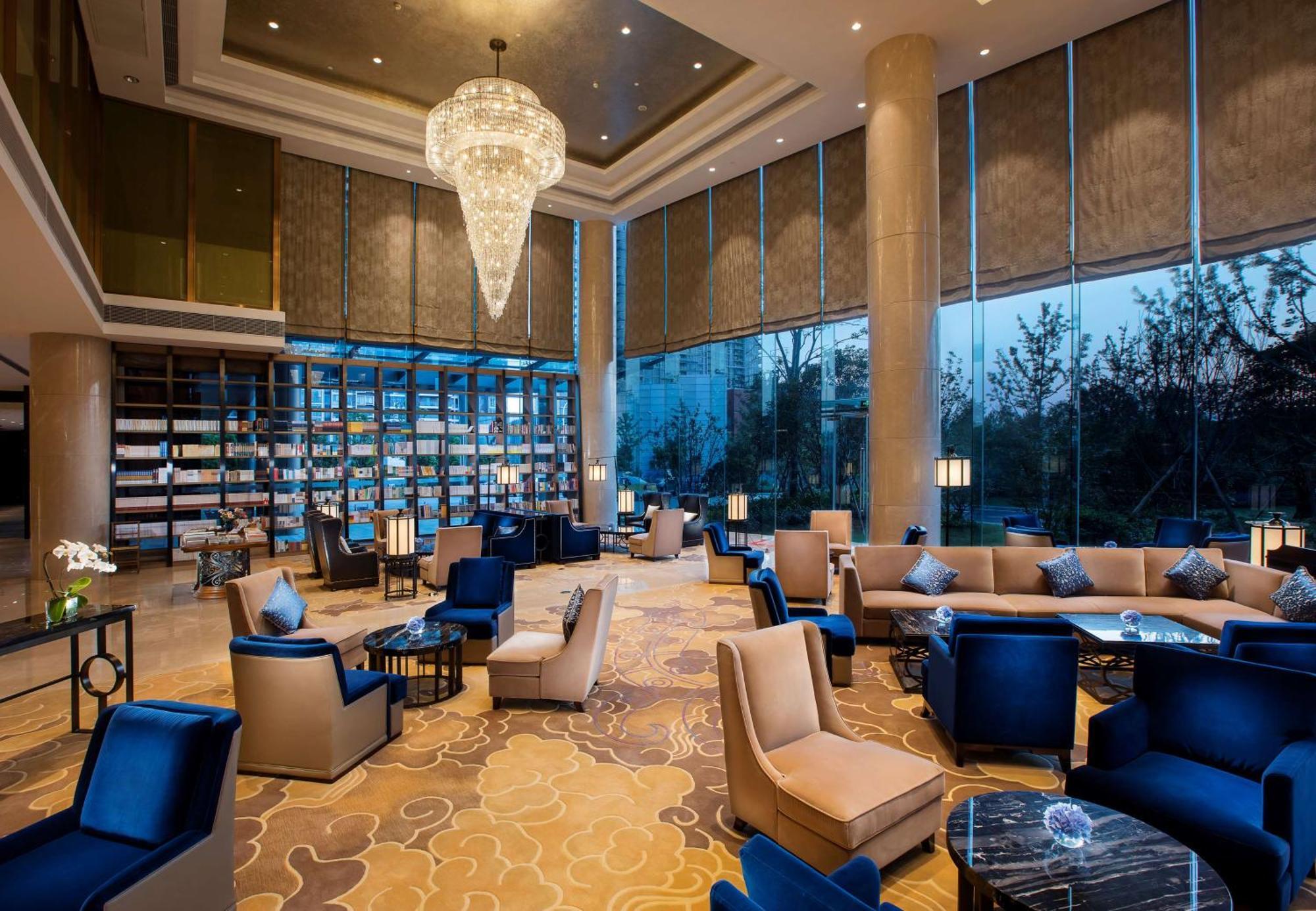 Hilton Wuhan Yangtze Riverside Buitenkant foto