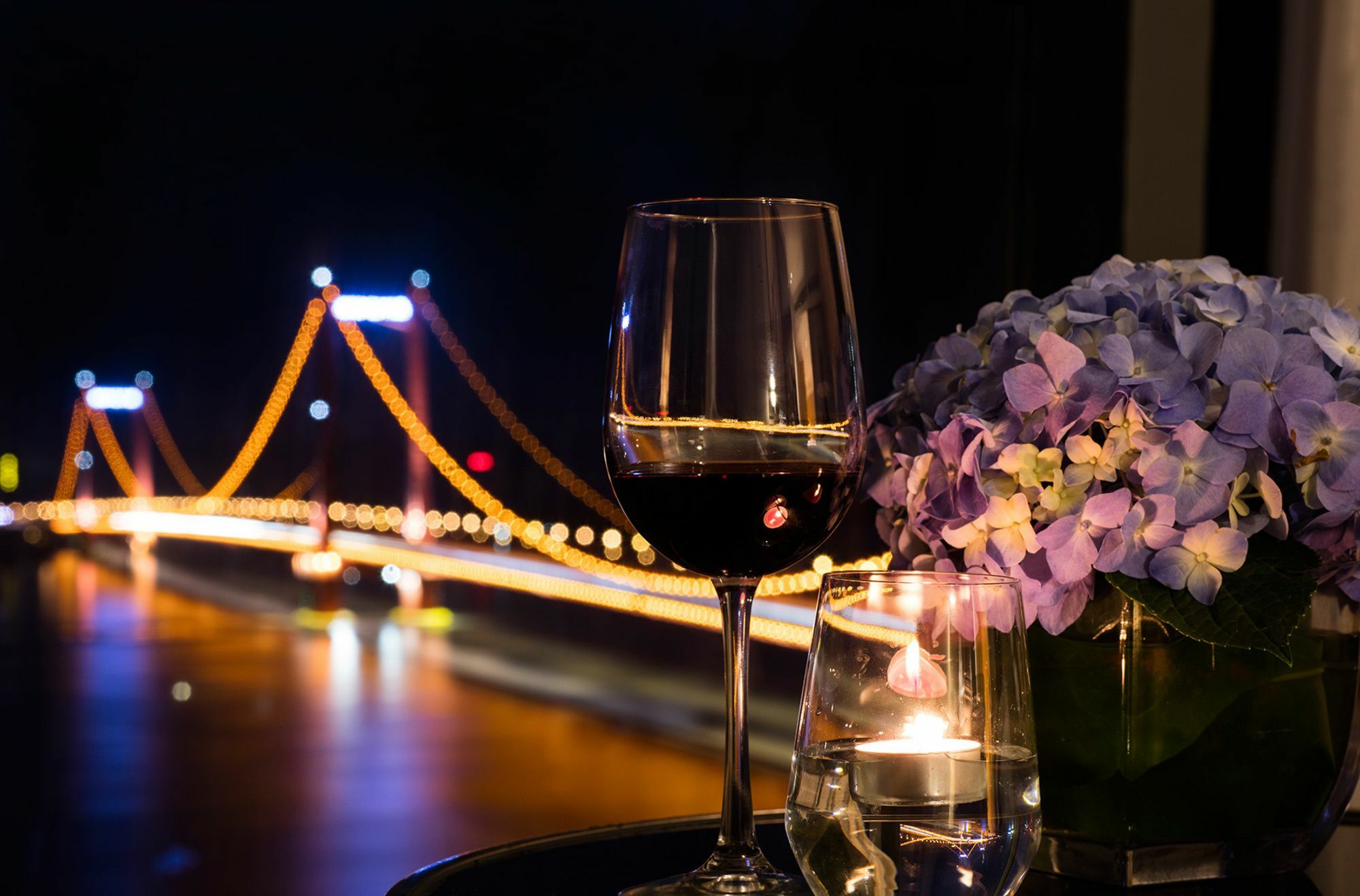 Hilton Wuhan Yangtze Riverside Buitenkant foto